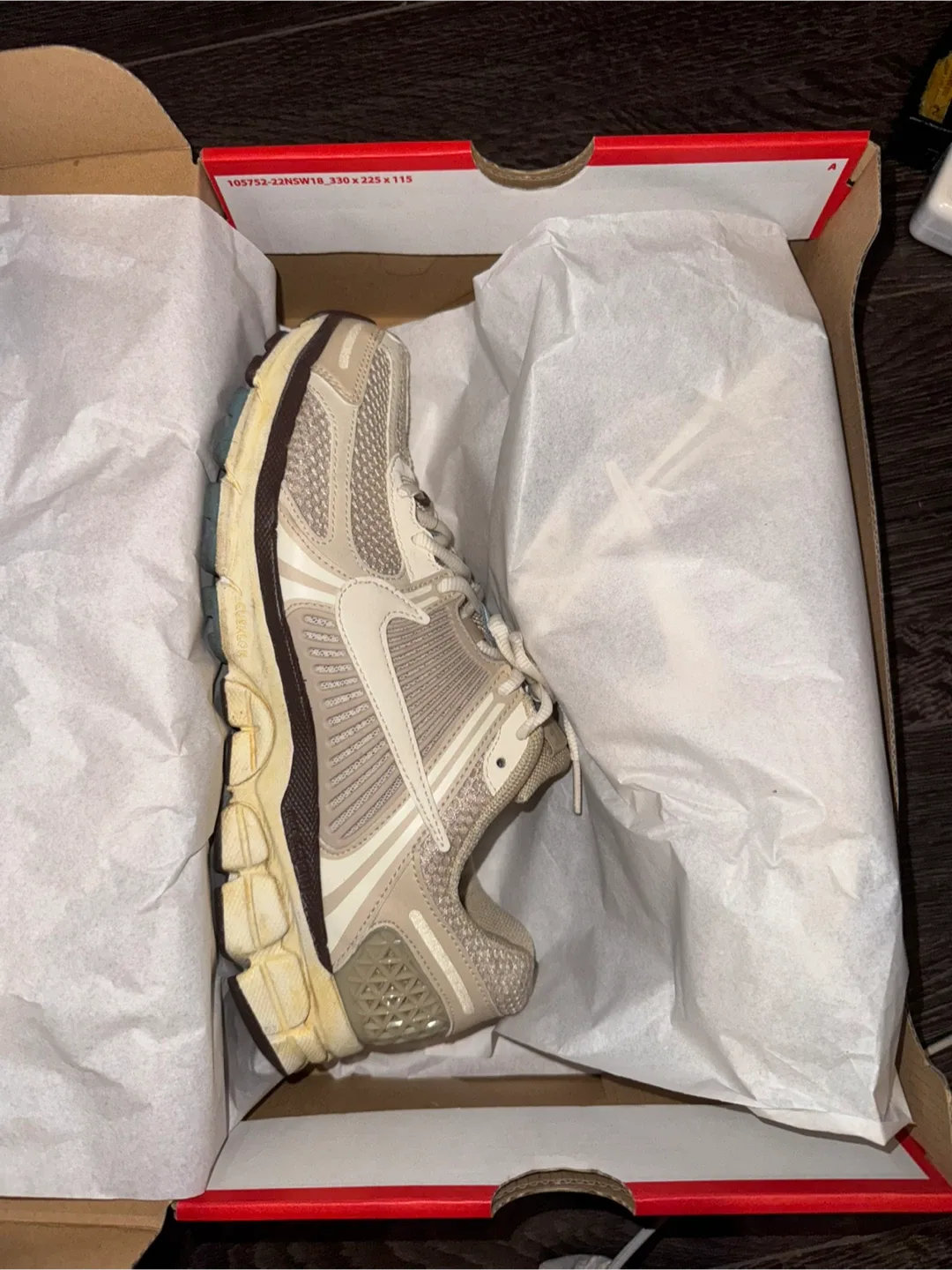 Nike Zoom Vomero 5 Oatmeal (W) - Size 10 thumbnail