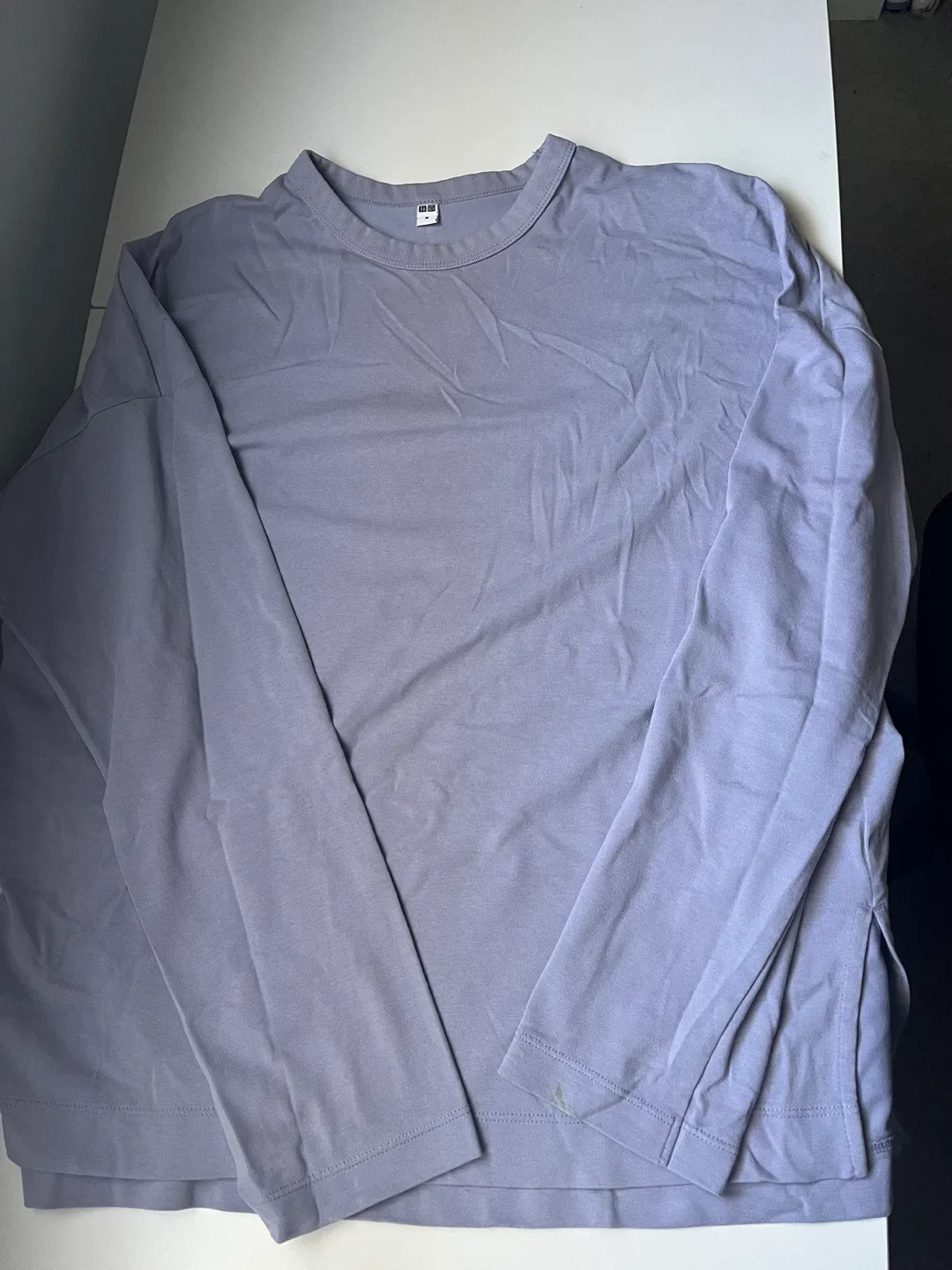 Uniqlo Long Sleeve thumbnail