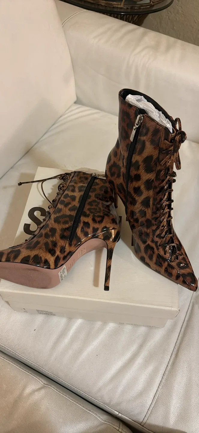 Schutz Lace-Up Pointed Toe Booties, Size 9.5 image indicator(4)