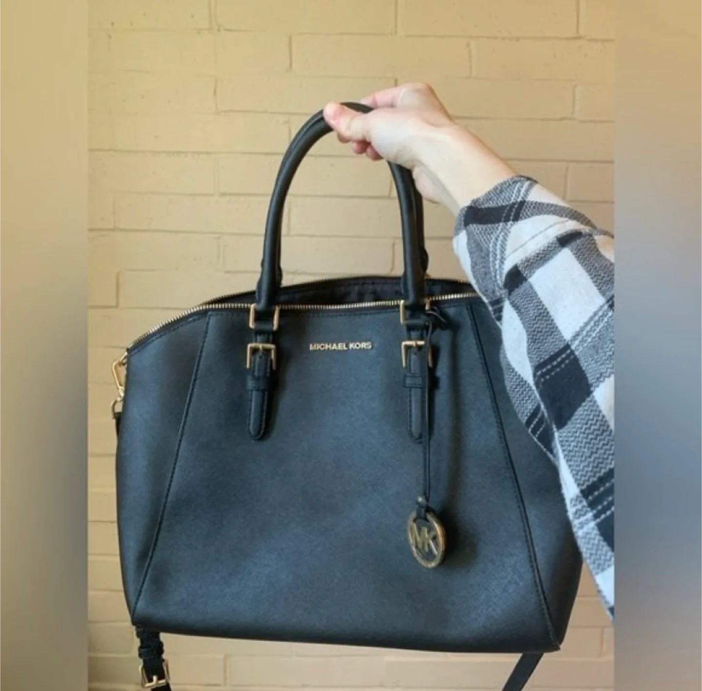 Michael Kors Purse image indicator(8)