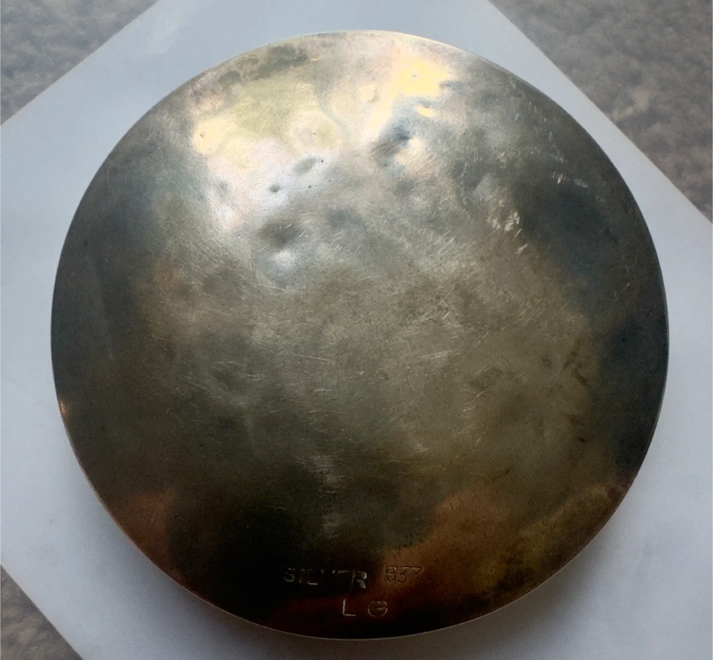 Vintage Silver Compact Mirror image indicator(2)