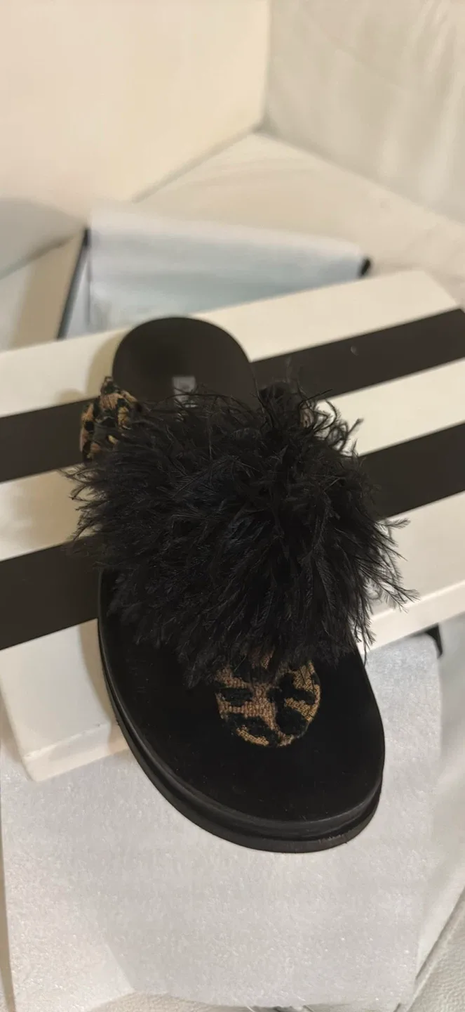 Aquazzura Black & Leopard Print Feather Slides image indicator(7)