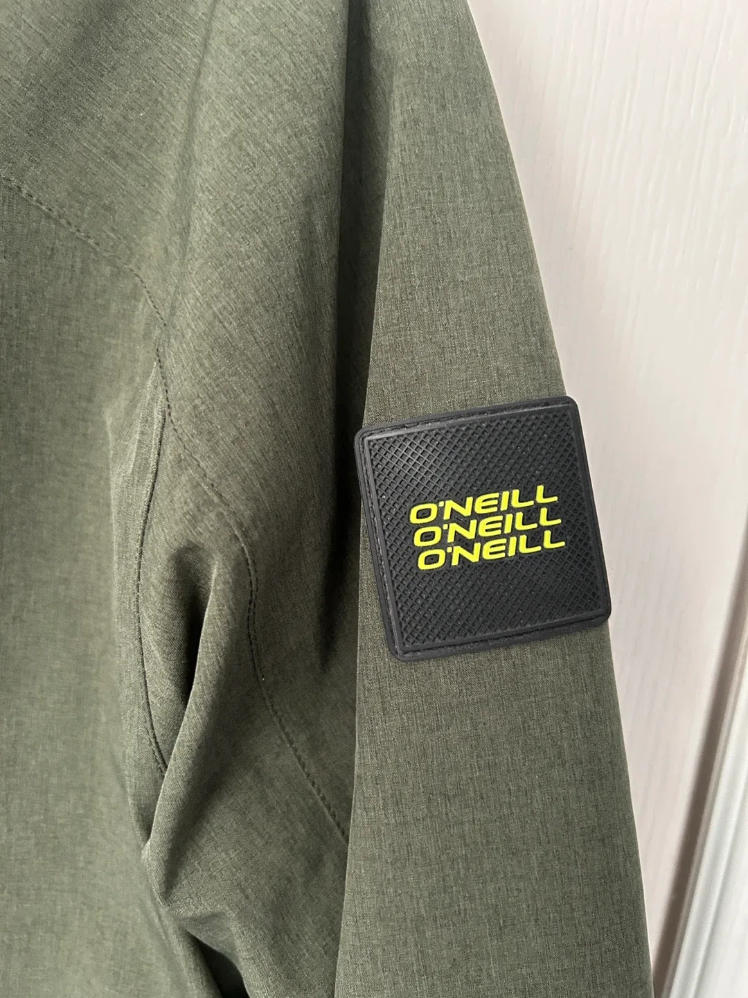 O'Neill Green & Black Jacket image indicator(2)