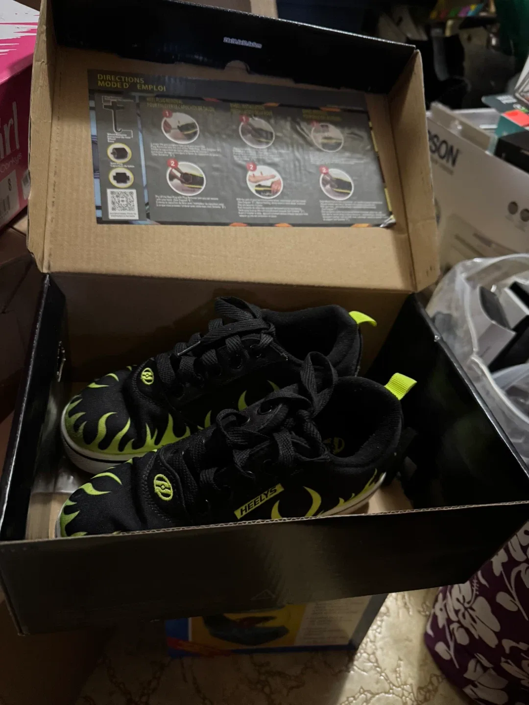 Heelys Wheeled Shoes - Youth Size 1 image indicator(2)