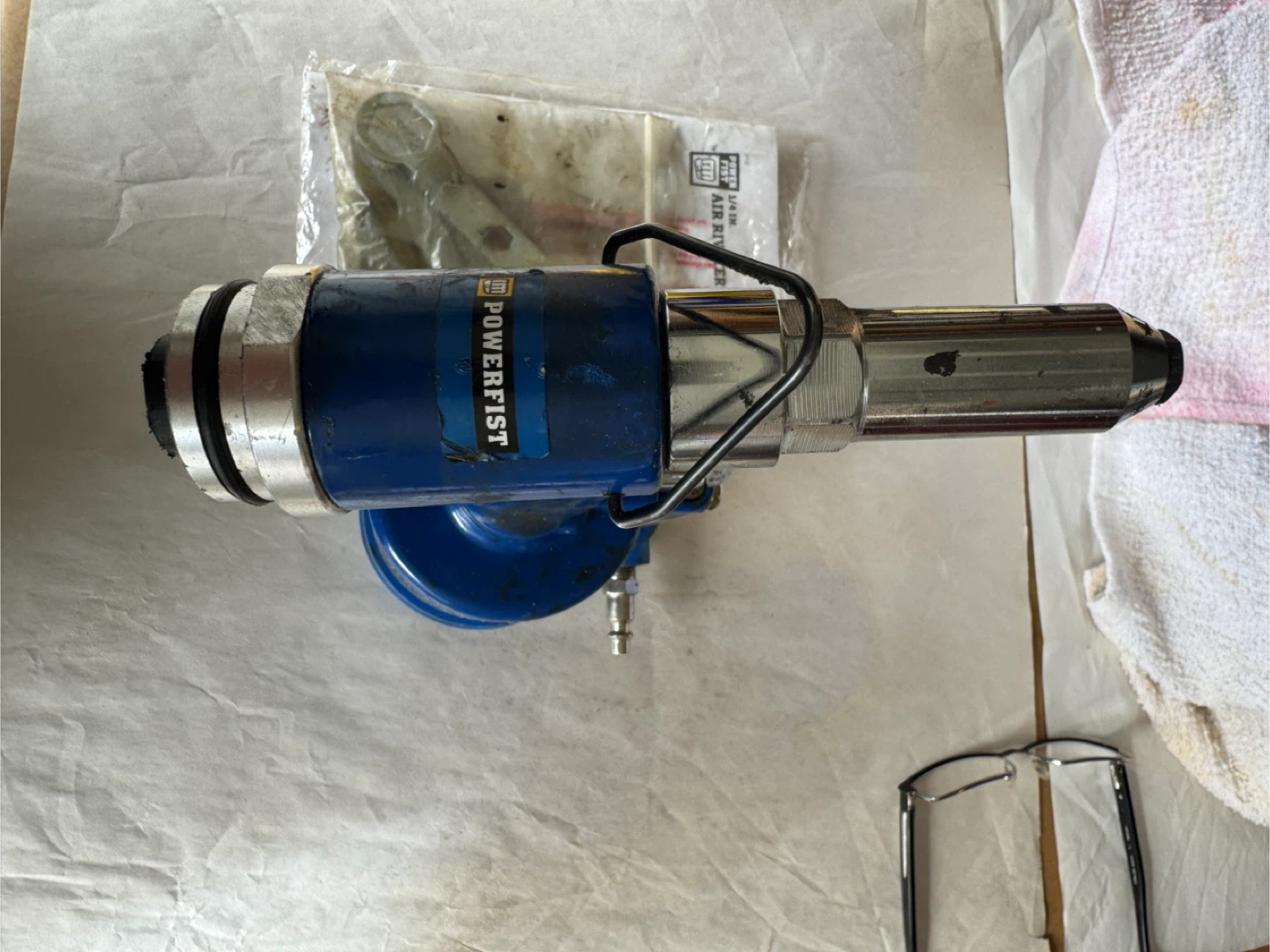 Power Fist 1/4 in. Air Riveter - photo 2