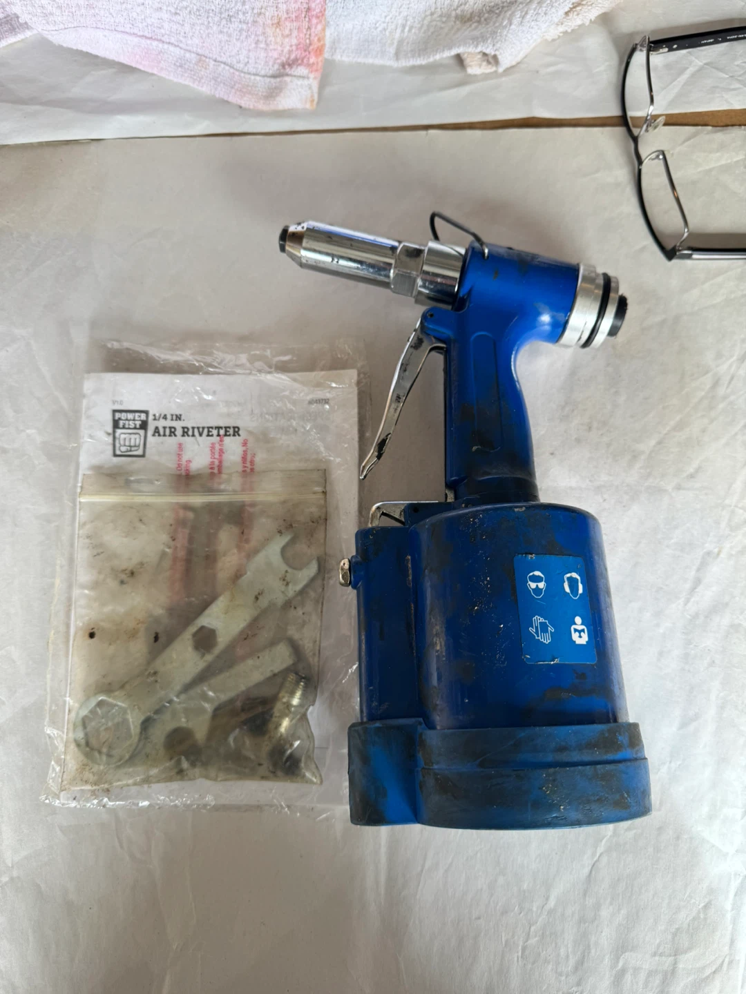 Power Fist 1/4 in. Air Riveter - photo 3