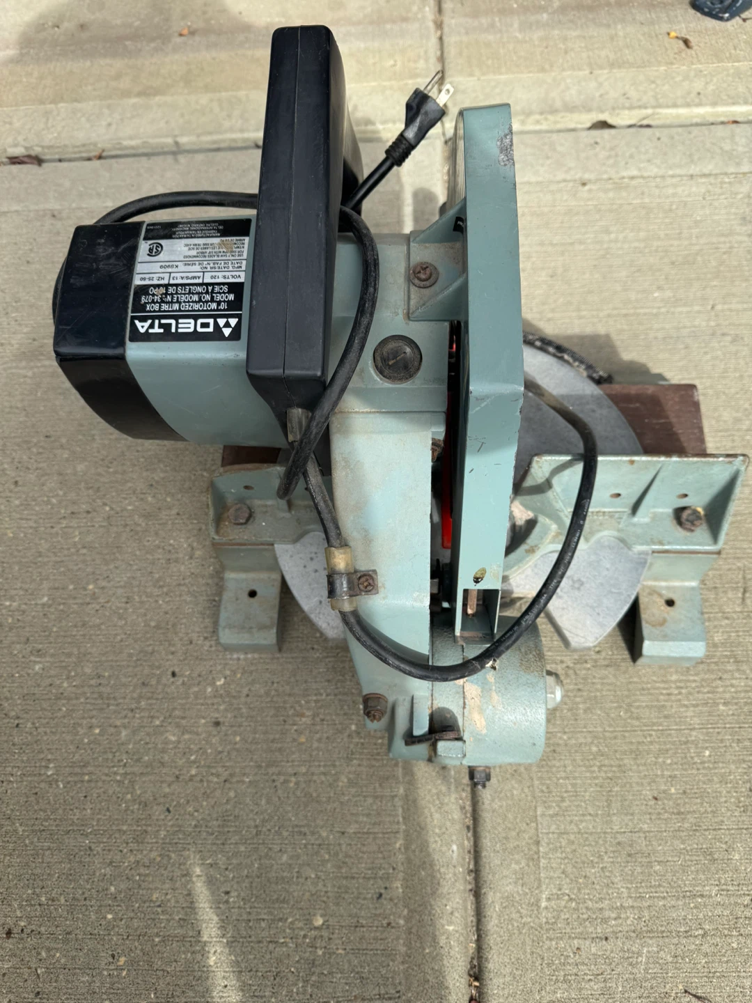 Delta 10" Motorized Mitre Box Saw 34-079