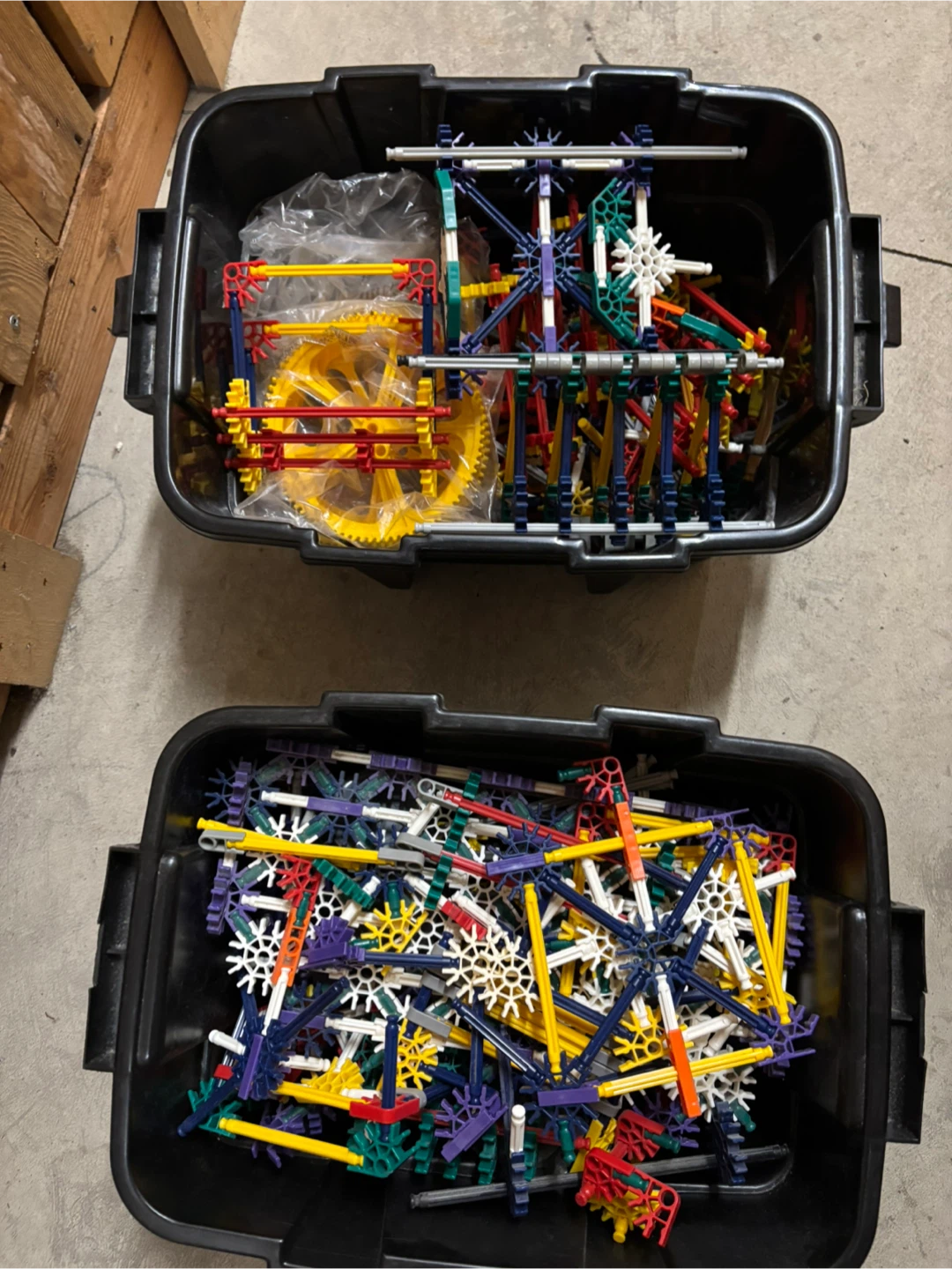 K'NEX Building Toy Pieces