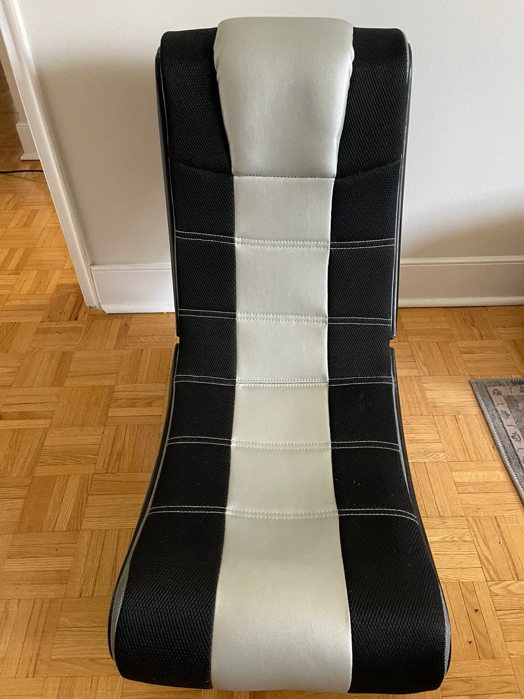 XRocker gaming chair image indicator(2)