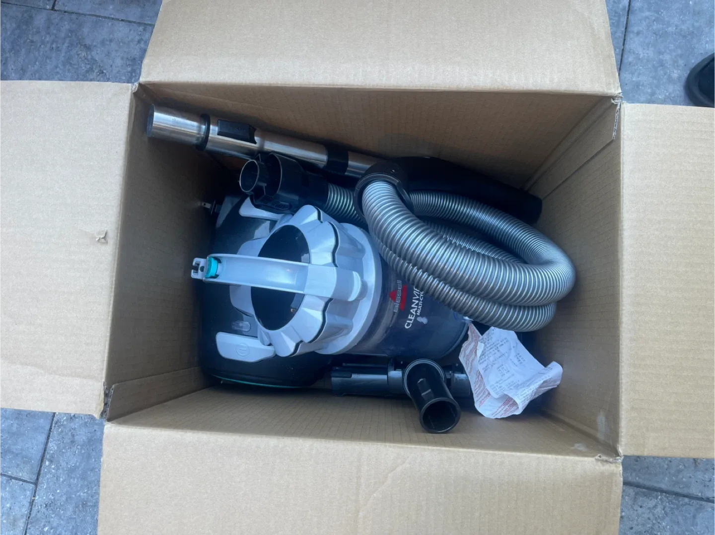 Bissell CleanView Multi-Cyclonic Vacuum image indicator(4)