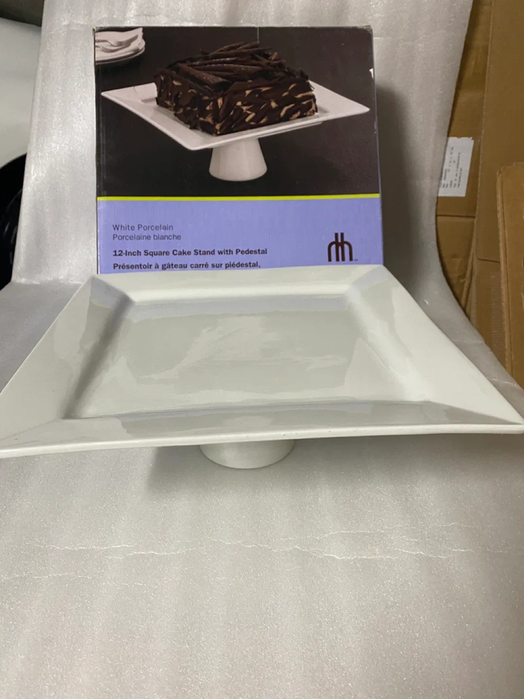 Assorted Home Decor Items image indicator(9)