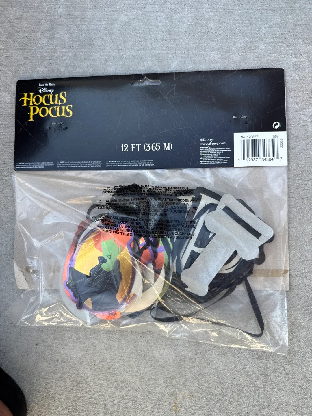 Disney Hocus Pocus Banner - New in Package! image indicator(2)