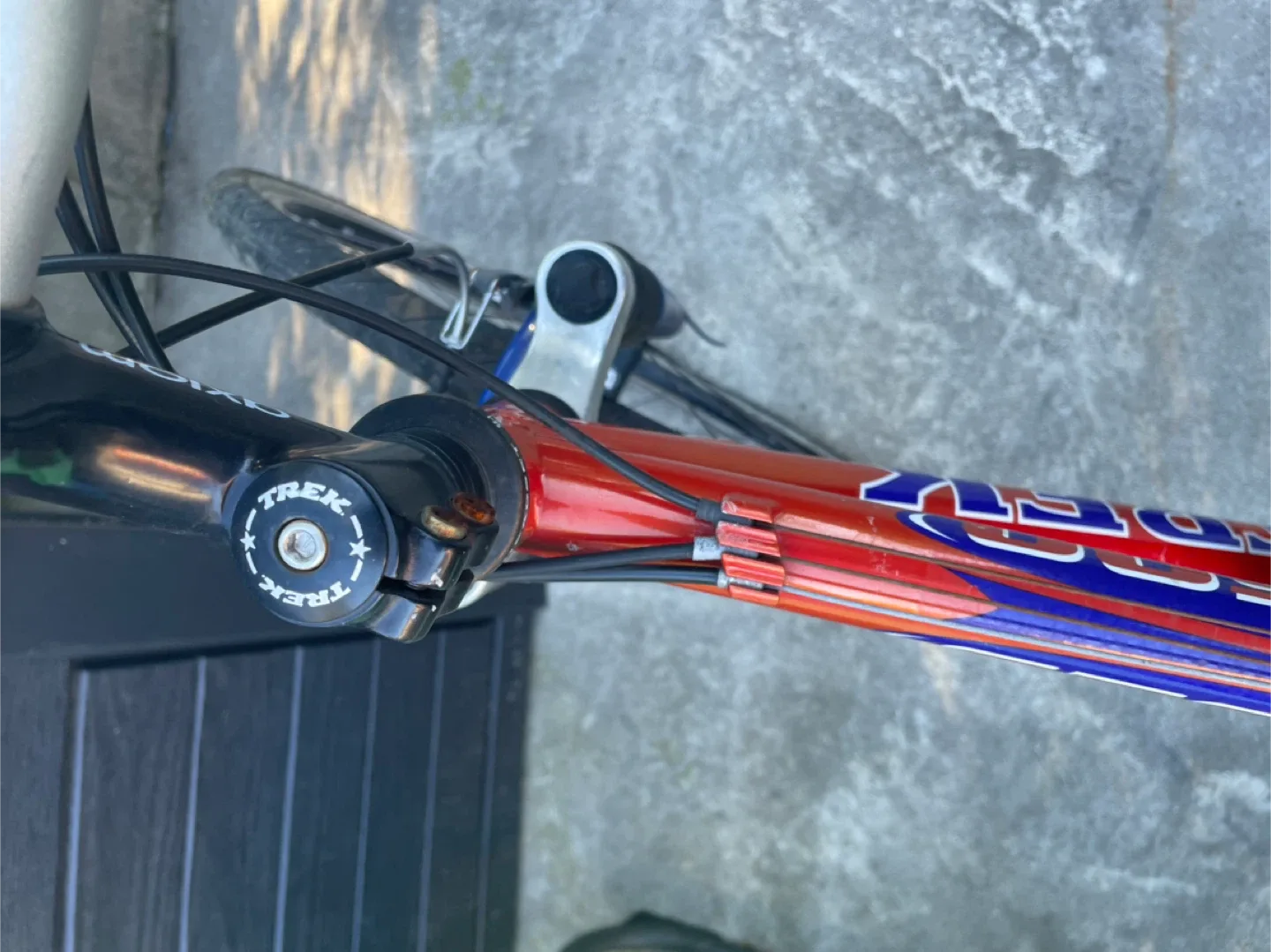 Trek 6500 Mountain Bike - Red/Blue image indicator(7)