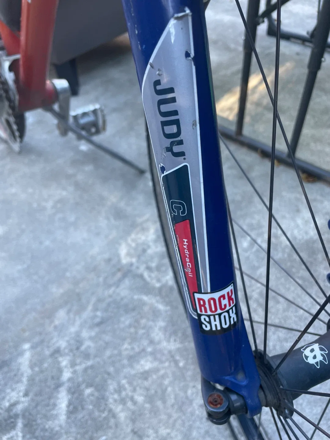 Trek 6500 Mountain Bike - Red/Blue image indicator(10)