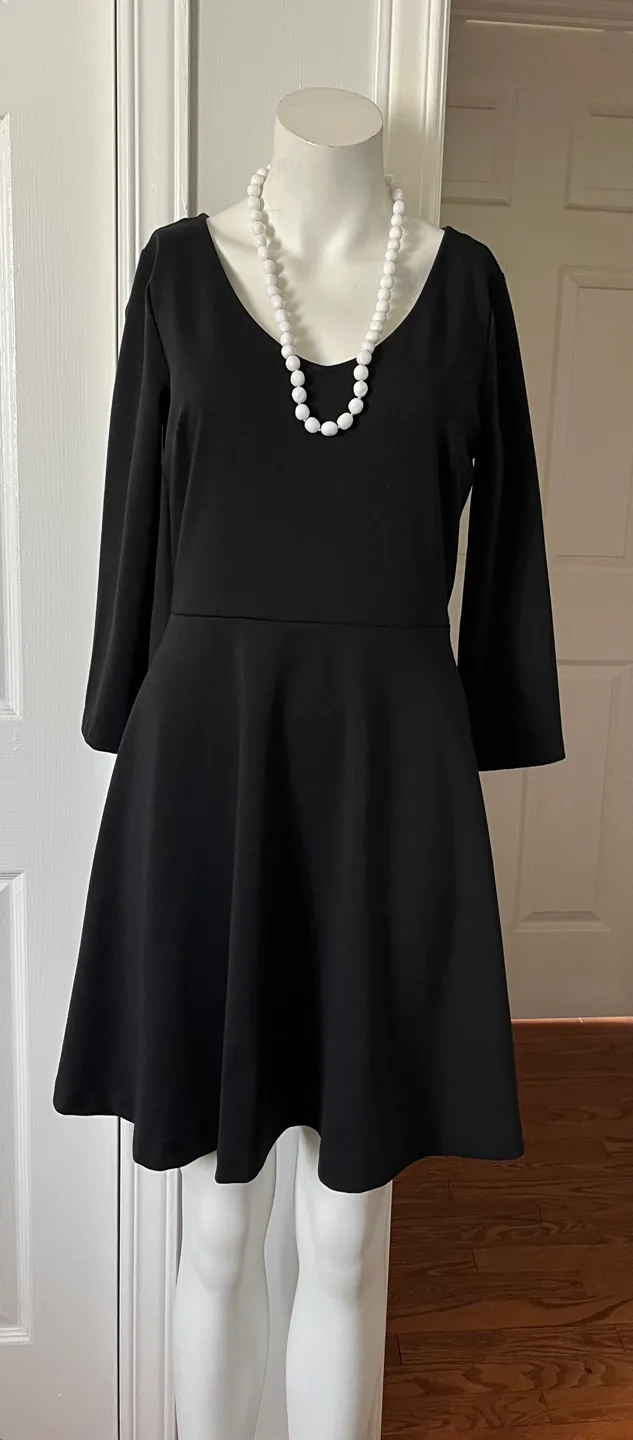 GAP Black Dress - Size 8 image indicator(2)