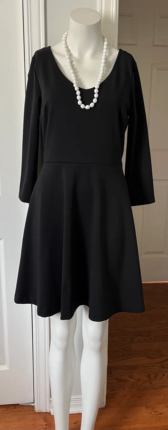GAP Black Dress - Size 8 image indicator(6)