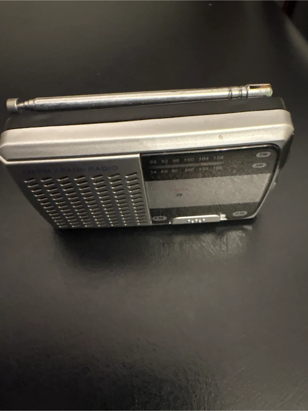 AM/FM 2 Band Radio with Manual image indicator(6)