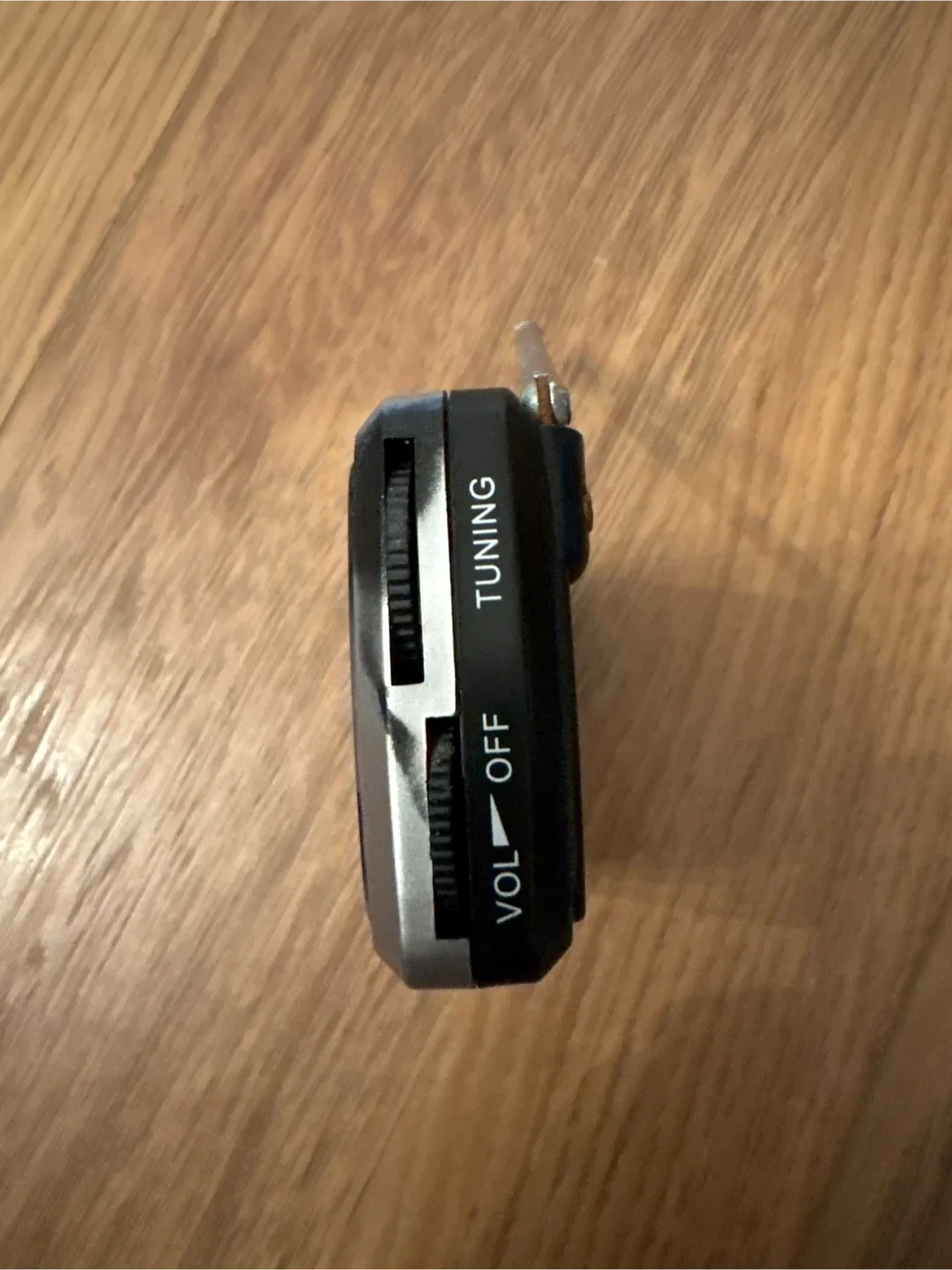 AM/FM 2 Band Radio with Manual image indicator(4)