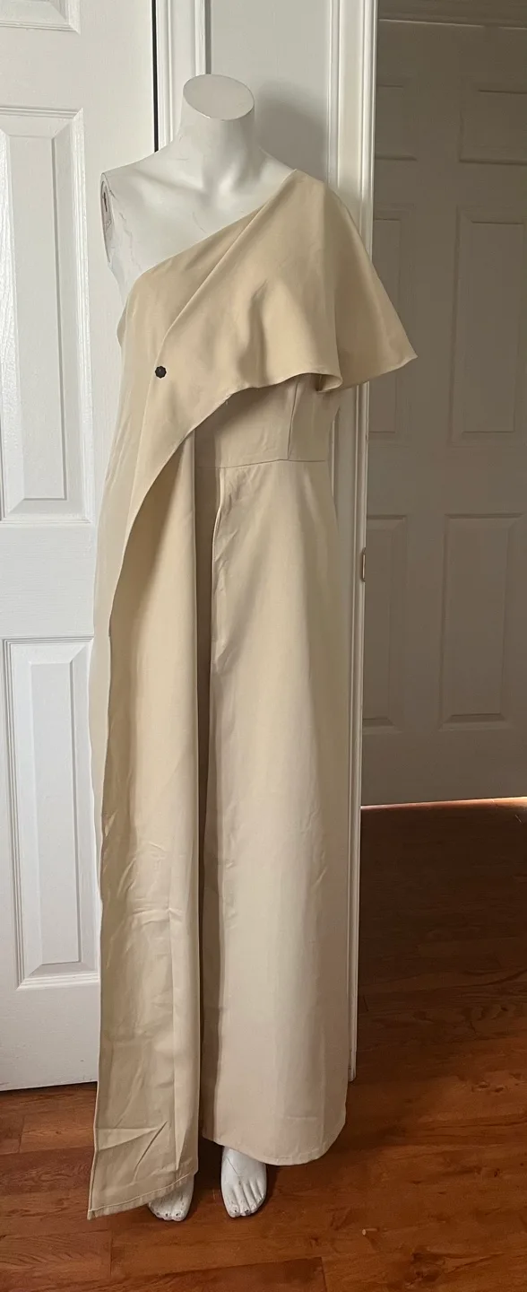 Party Prom stylesh jumpsuit - Size 14 image indicator(5)