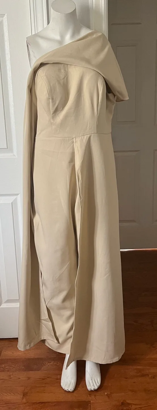 Party Prom stylesh jumpsuit - Size 14 image indicator(9)