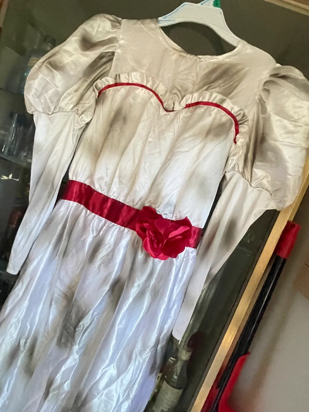 Halloween Wedding Dress, Bouquet & Veil image indicator(2)