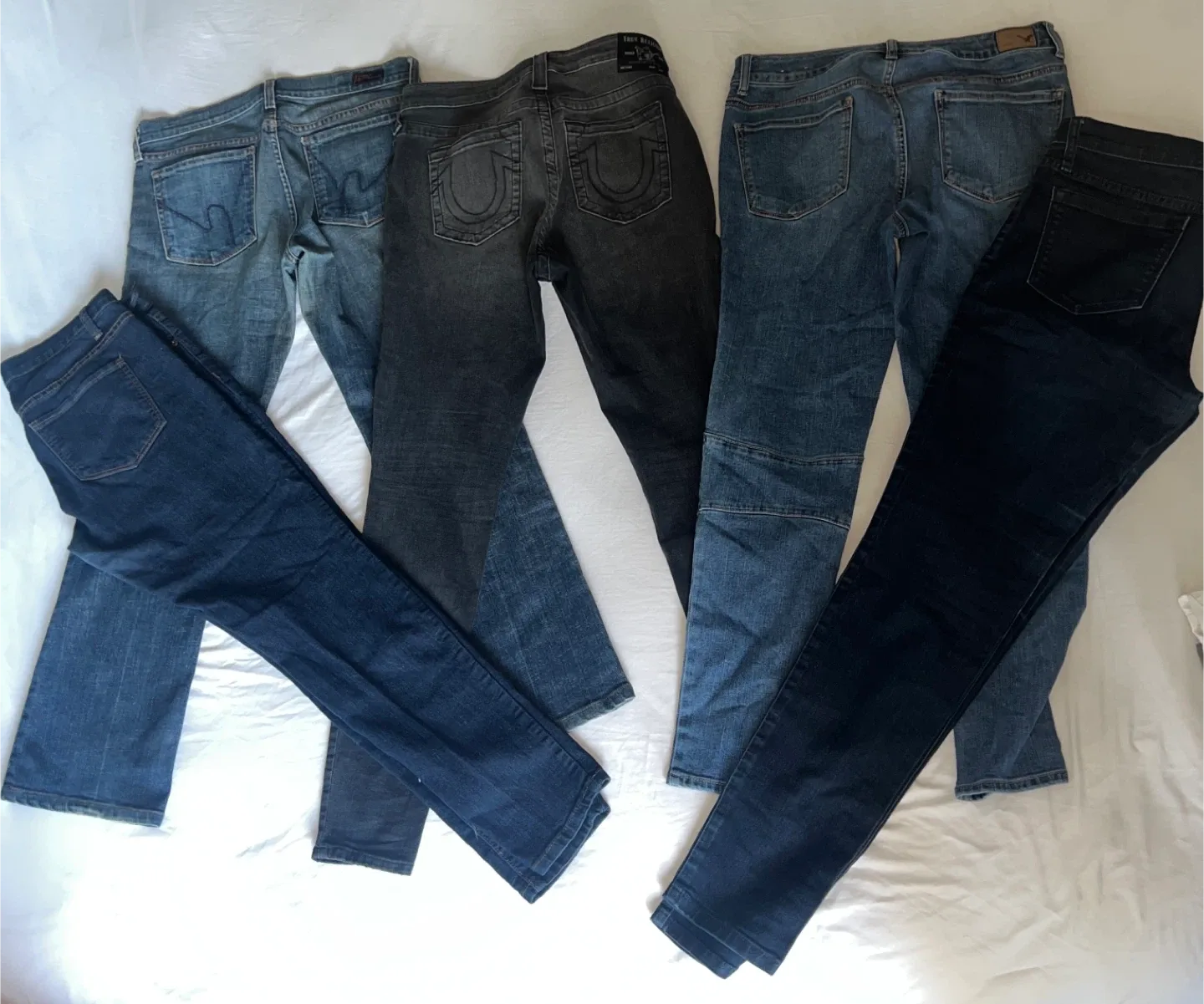 Bundle of 9 Women’s pants True Religion, Citizens of Humanity.. image indicator(5)