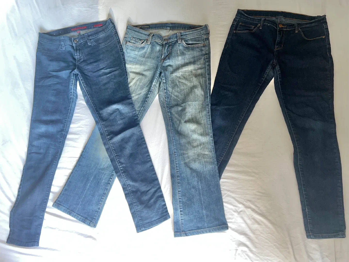 Bundle of 9 Women’s pants True Religion, Citizens of Humanity.. image indicator(7)