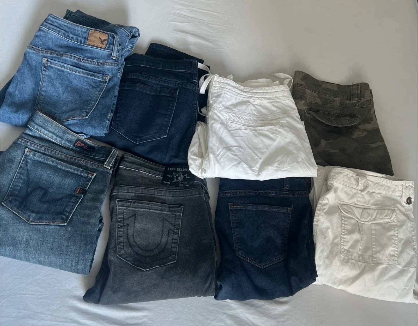 Bundle of 9 Women’s pants True Religion, Citizens of Humanity.. image indicator(9)