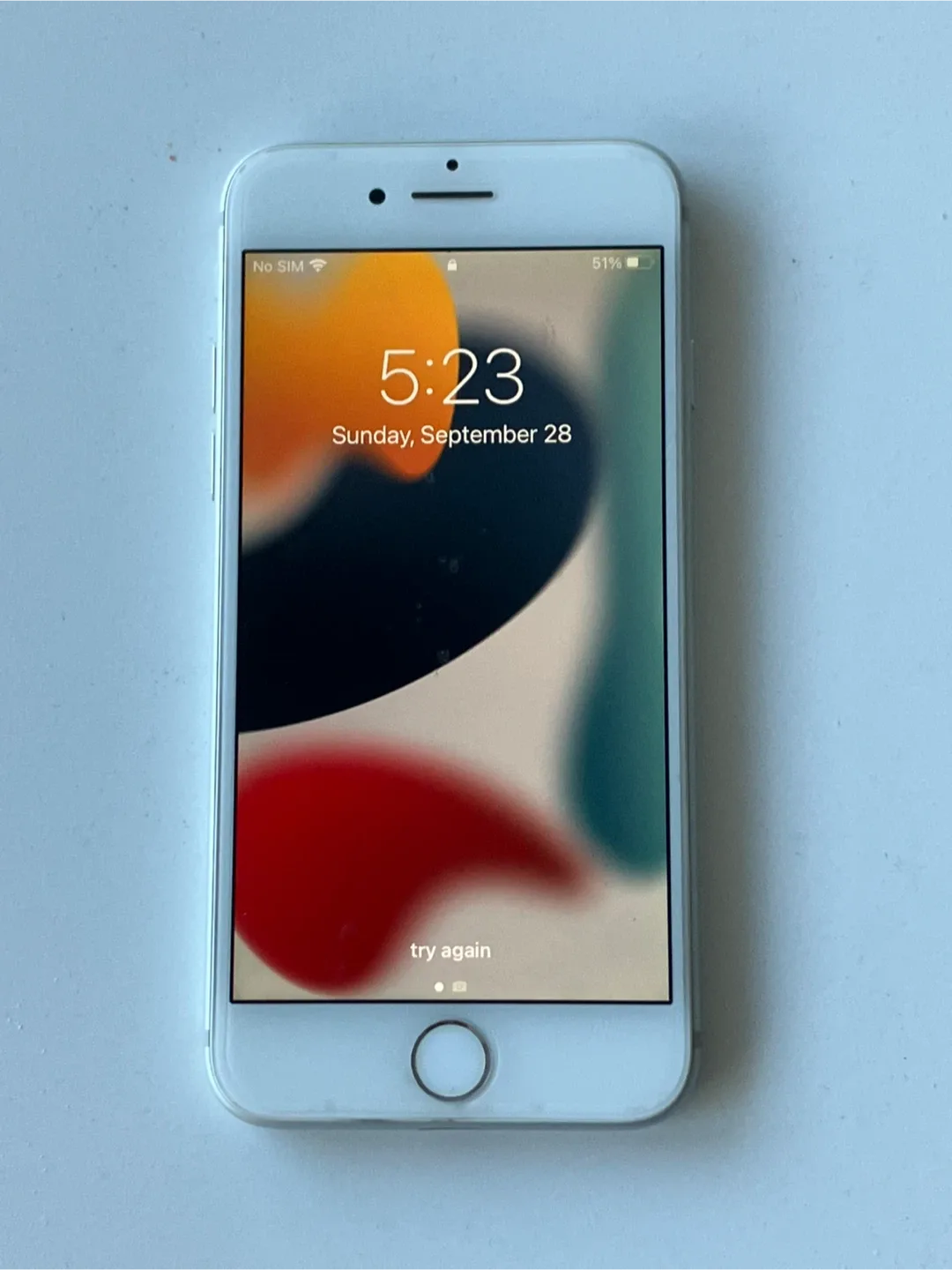 Apple iPhone 7 - Silver image indicator(2)