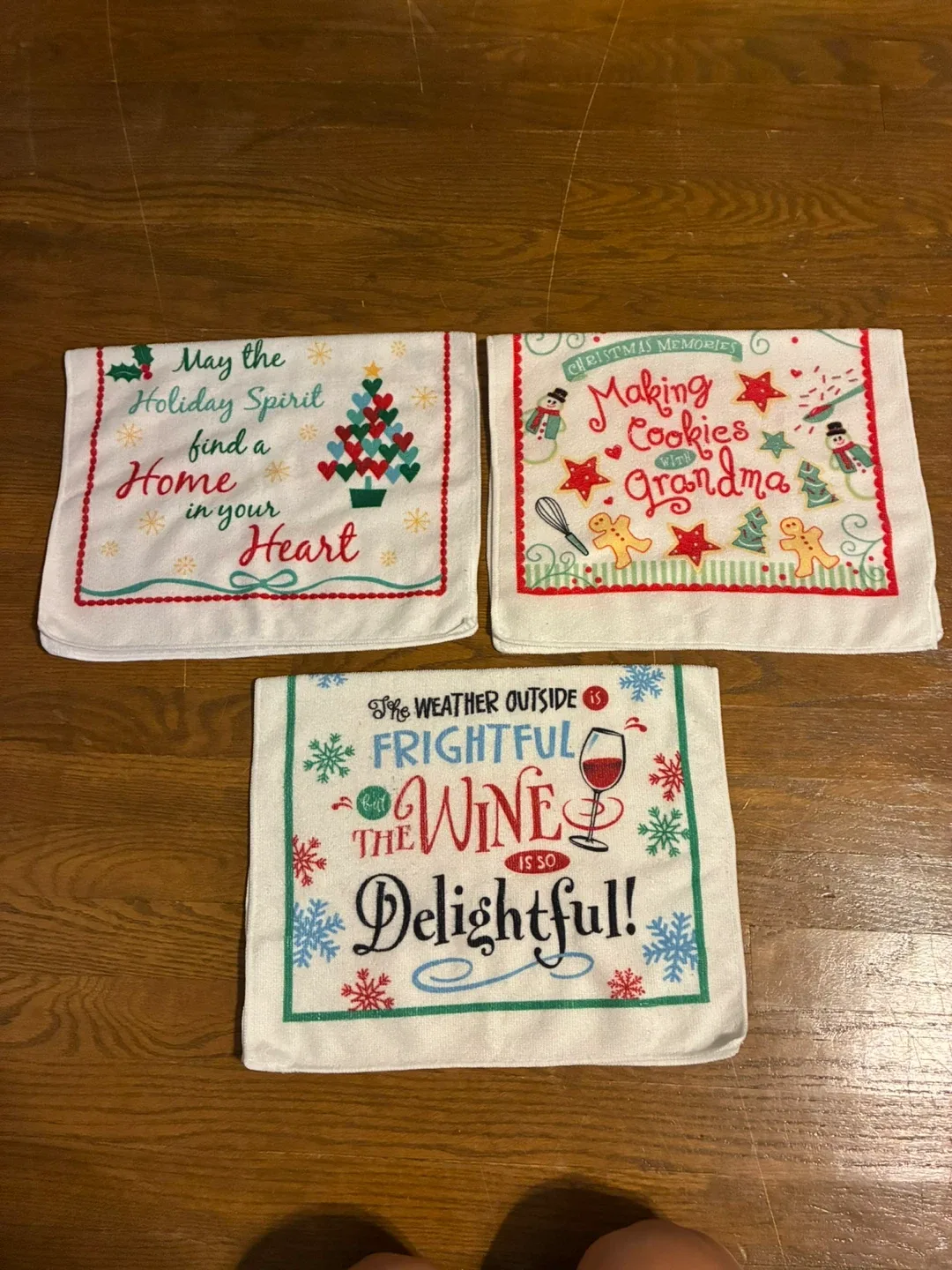 Set of 3 Christmas Kitchen Towels thumbnail