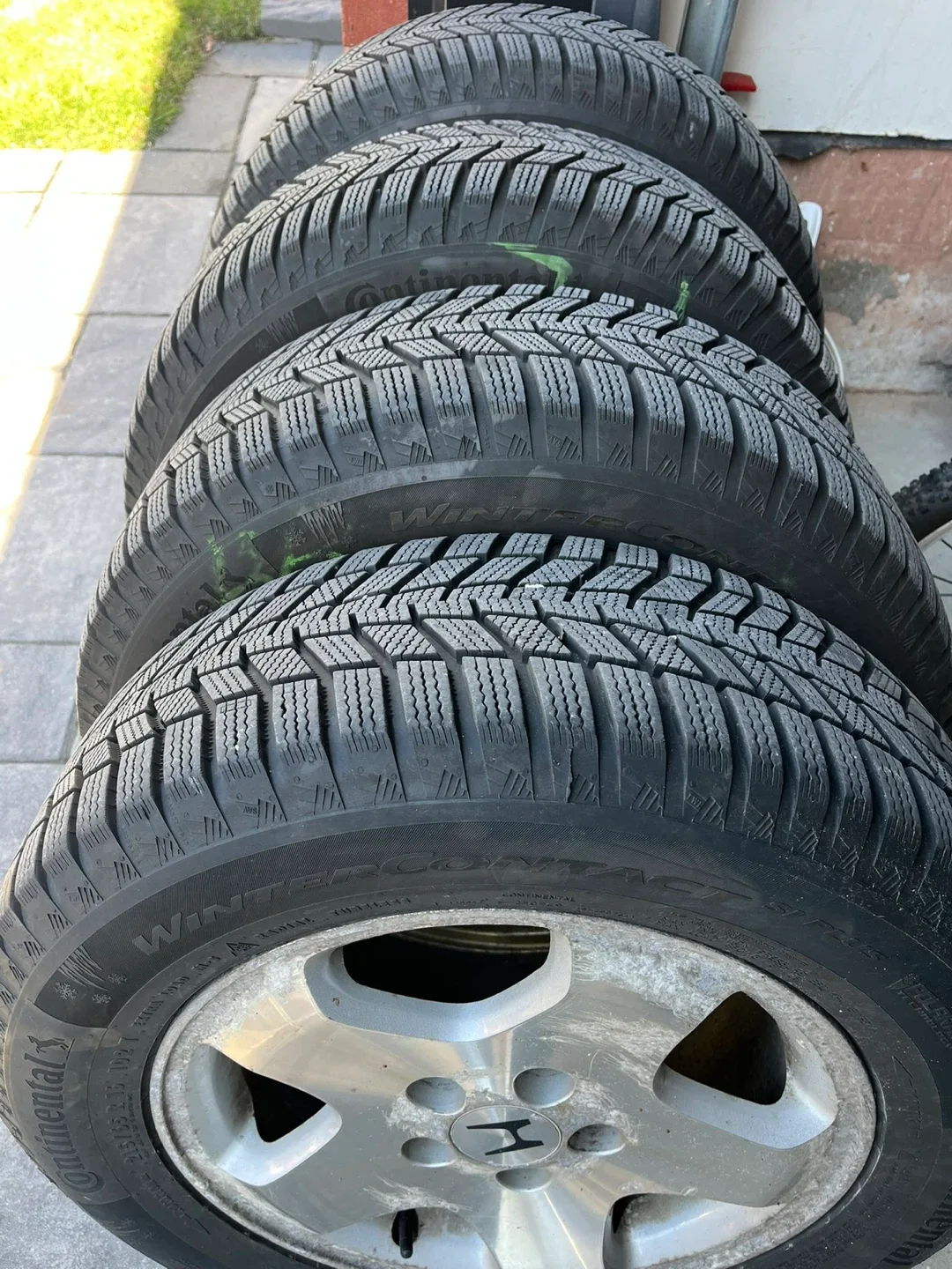 Continental Winter Tires - Set of 4 image indicator(3)