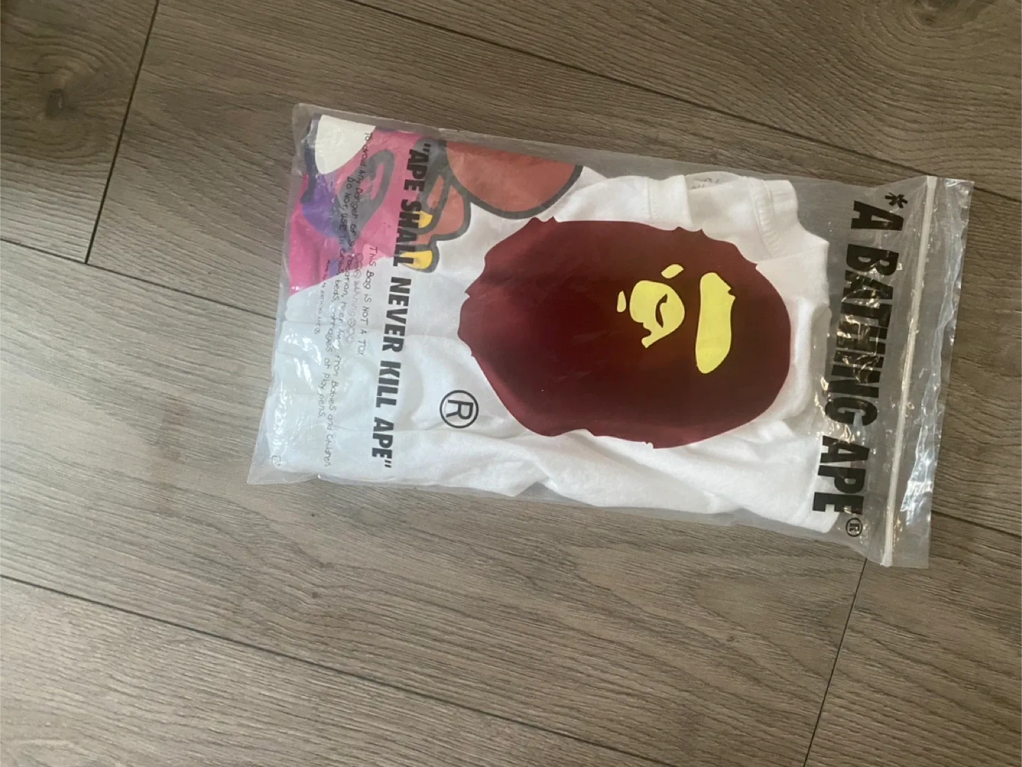 A Bathing Ape (BAPE) White T-Shirt - Size M image indicator(3)