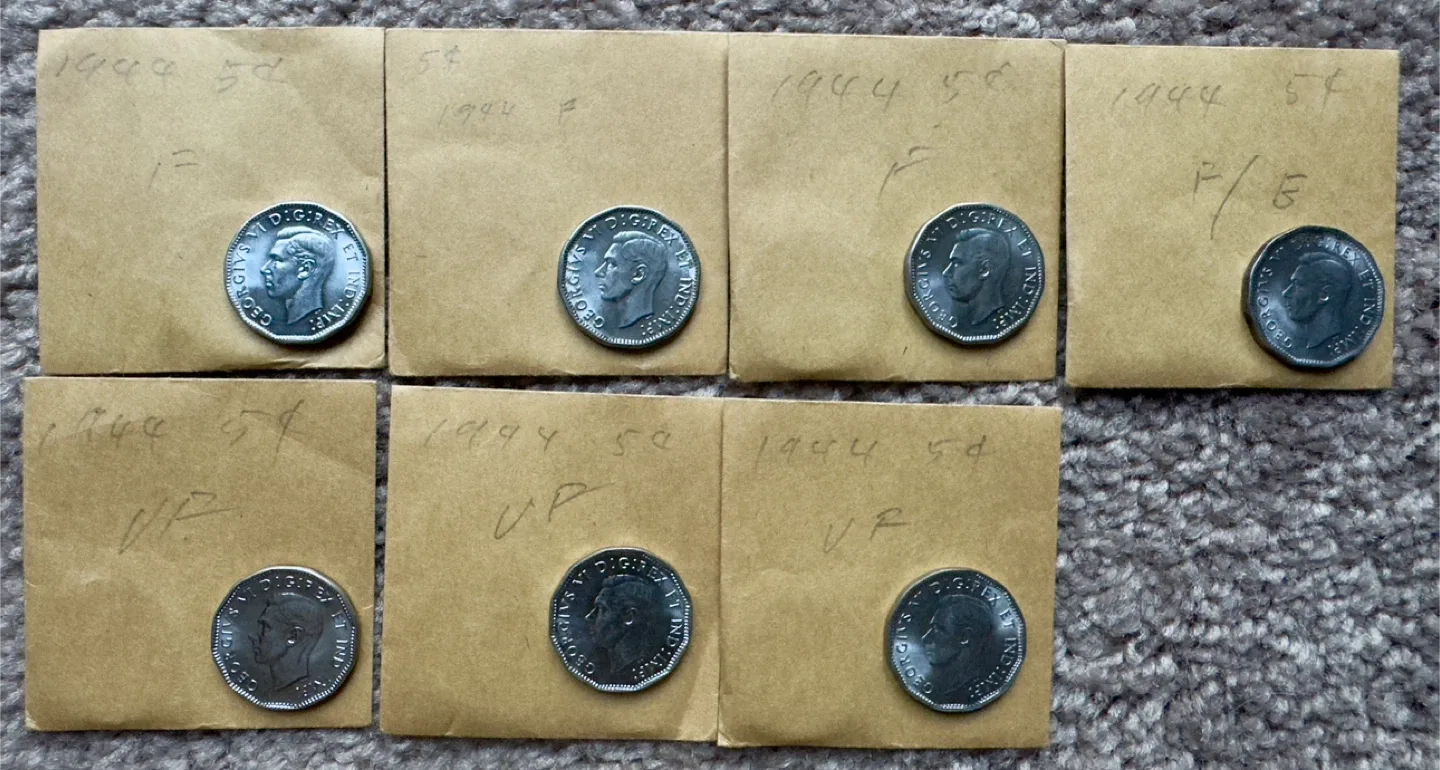 Vintage 1944-1945 Canadian 5 Cent Coins image indicator(5)