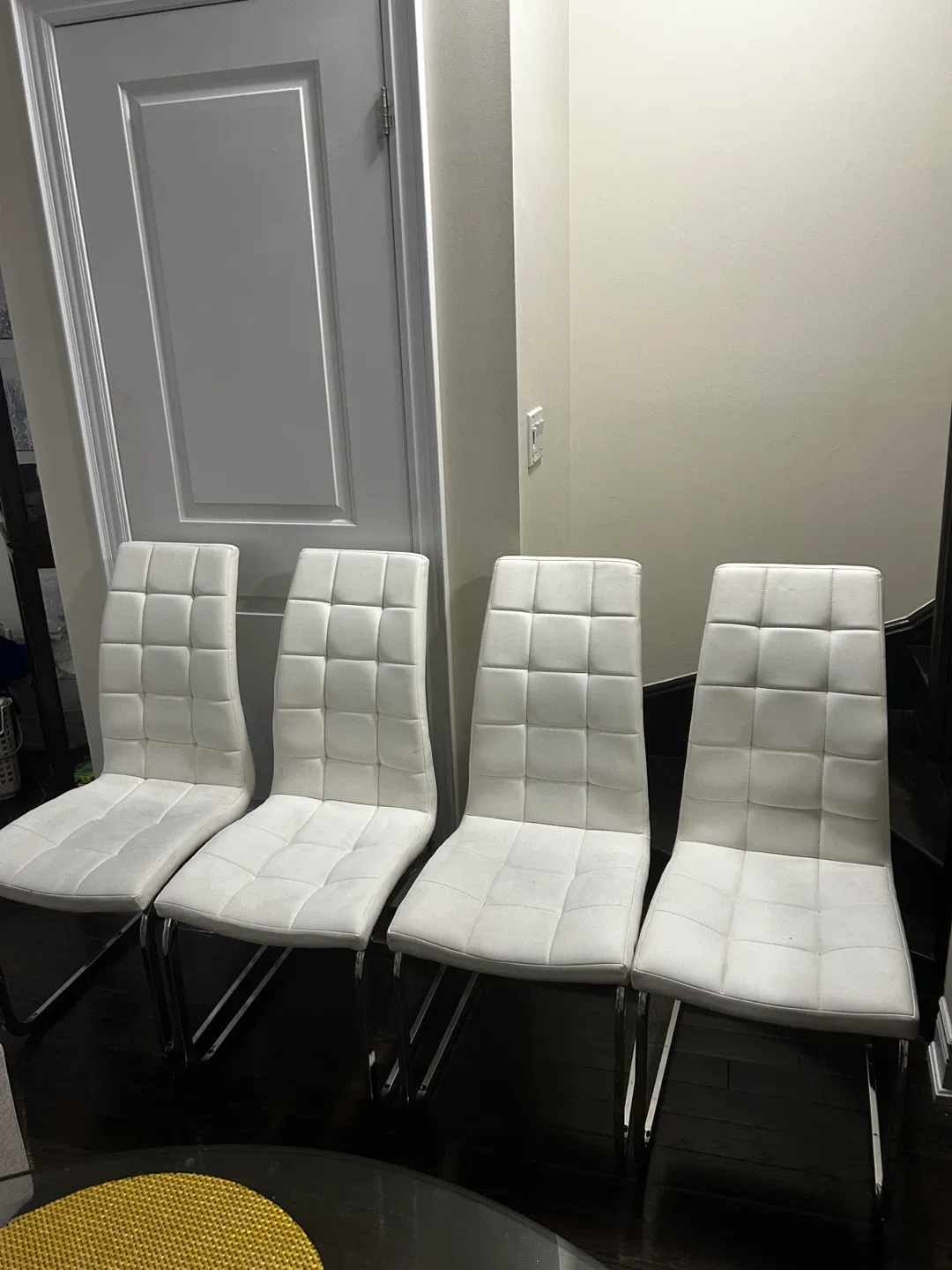 Set of 4 White Dining Chairs image indicator(2)