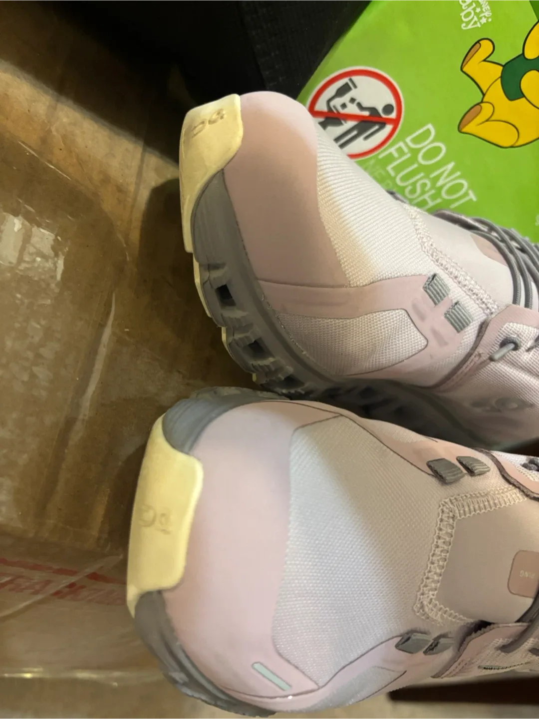 On Cloud Waterproof Women's Trail Running Shoes image indicator(2)