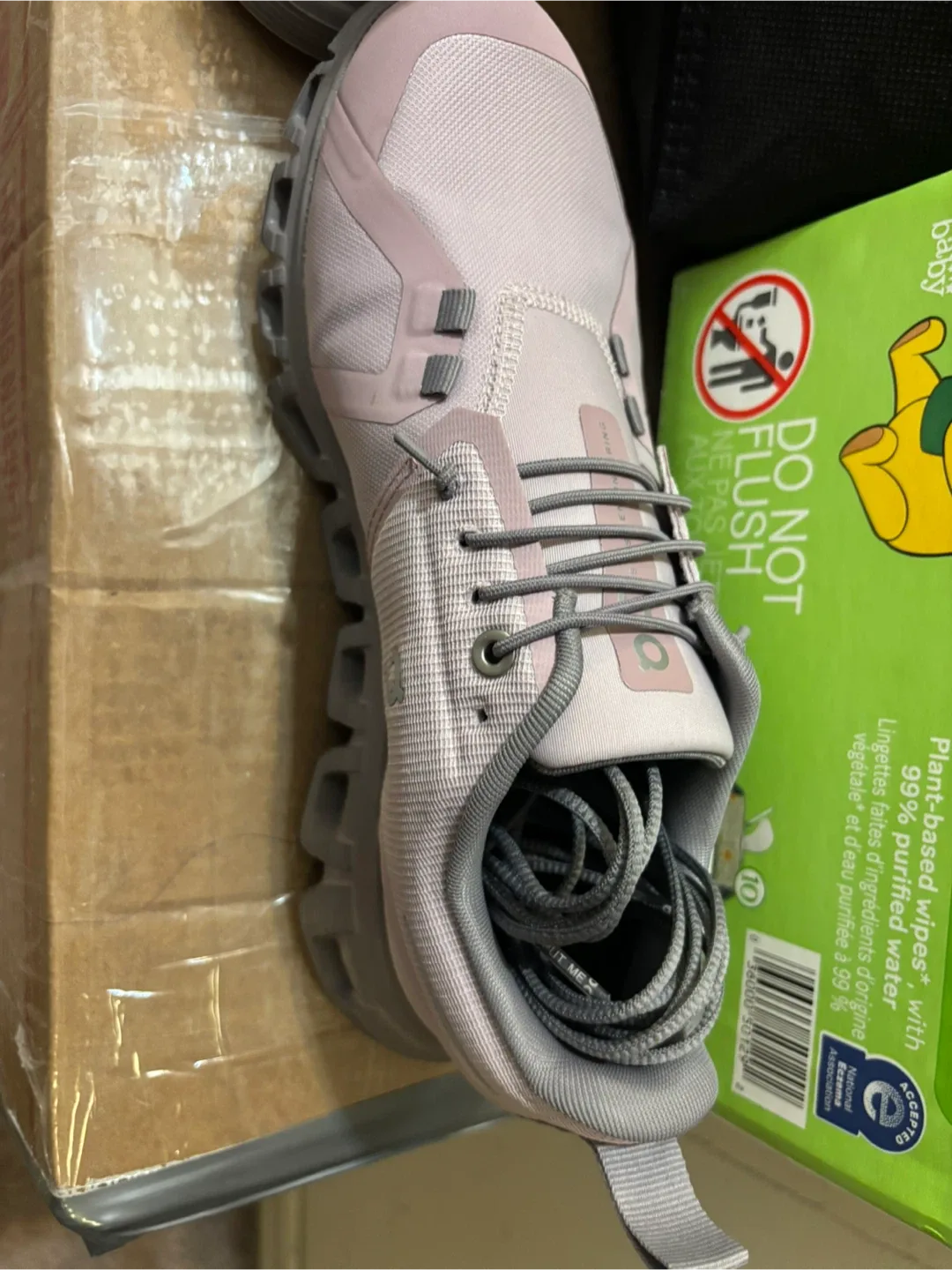 On Cloud Waterproof Women's Trail Running Shoes image indicator(6)