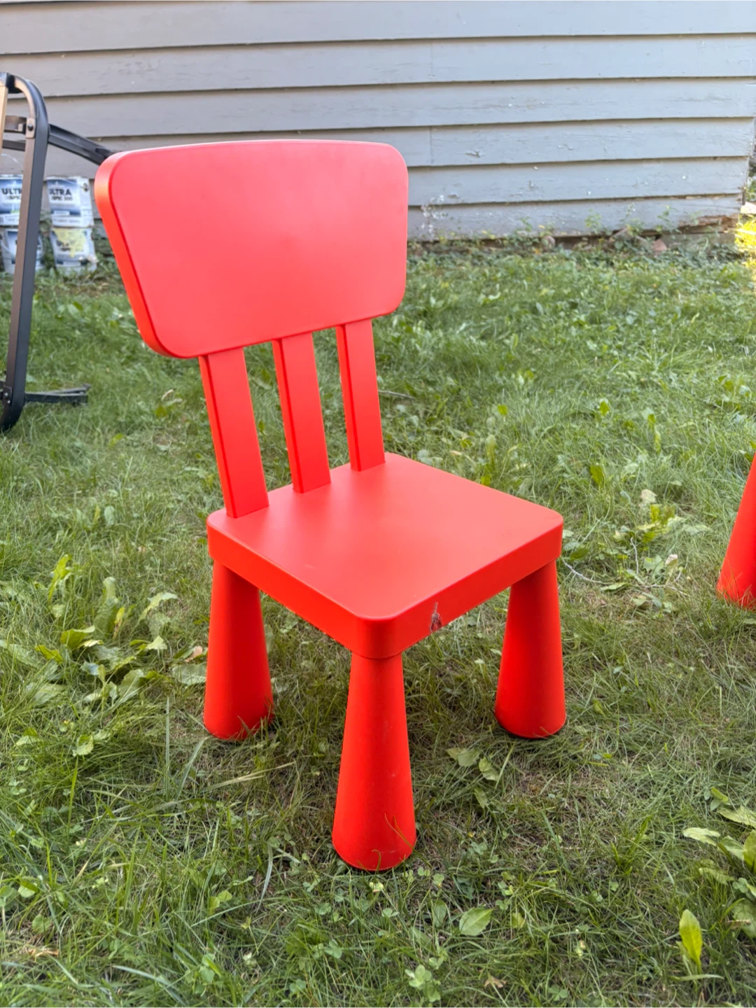 Kids Table and chair - photo 2