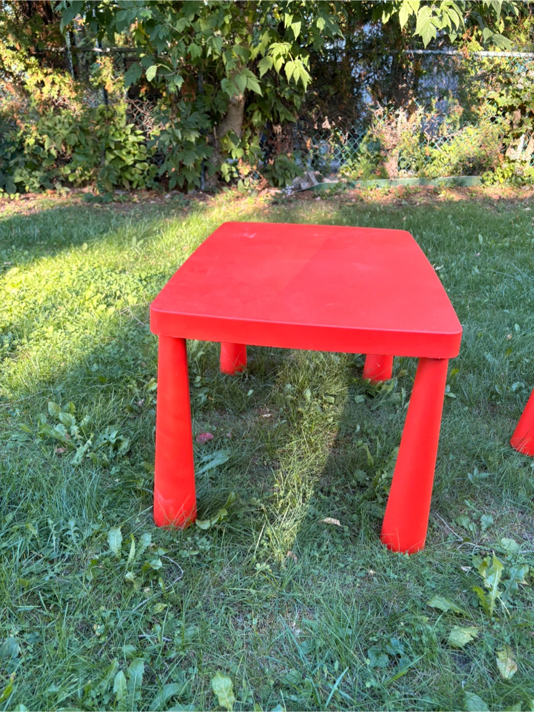 Kids Table and chair - photo 4