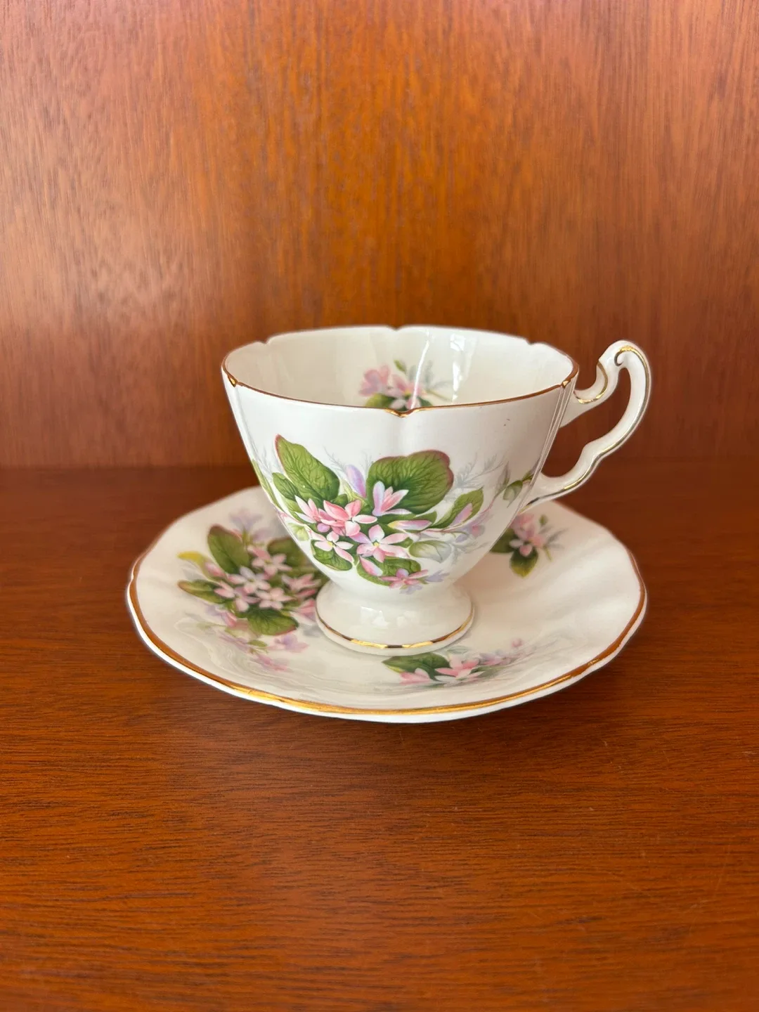 Floral Tea Cup and Saucer Set image indicator(9)