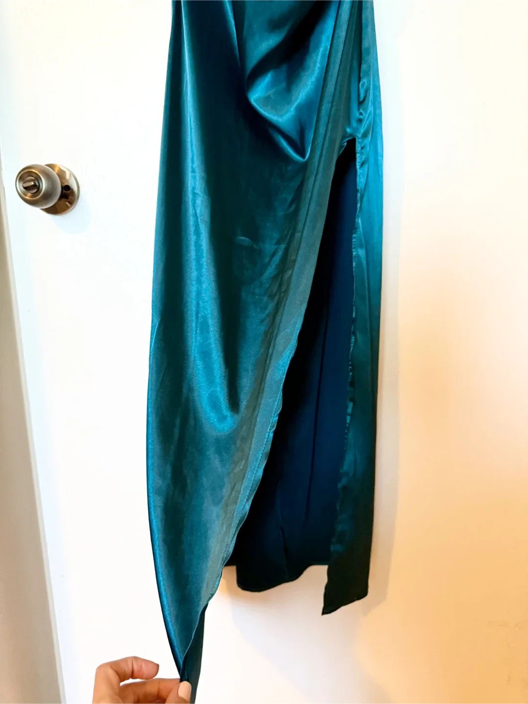 Beautiful dresses-Like New image indicator(2)