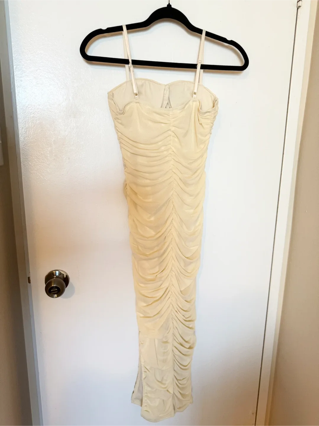 Beautiful dresses-Like New image indicator(6)