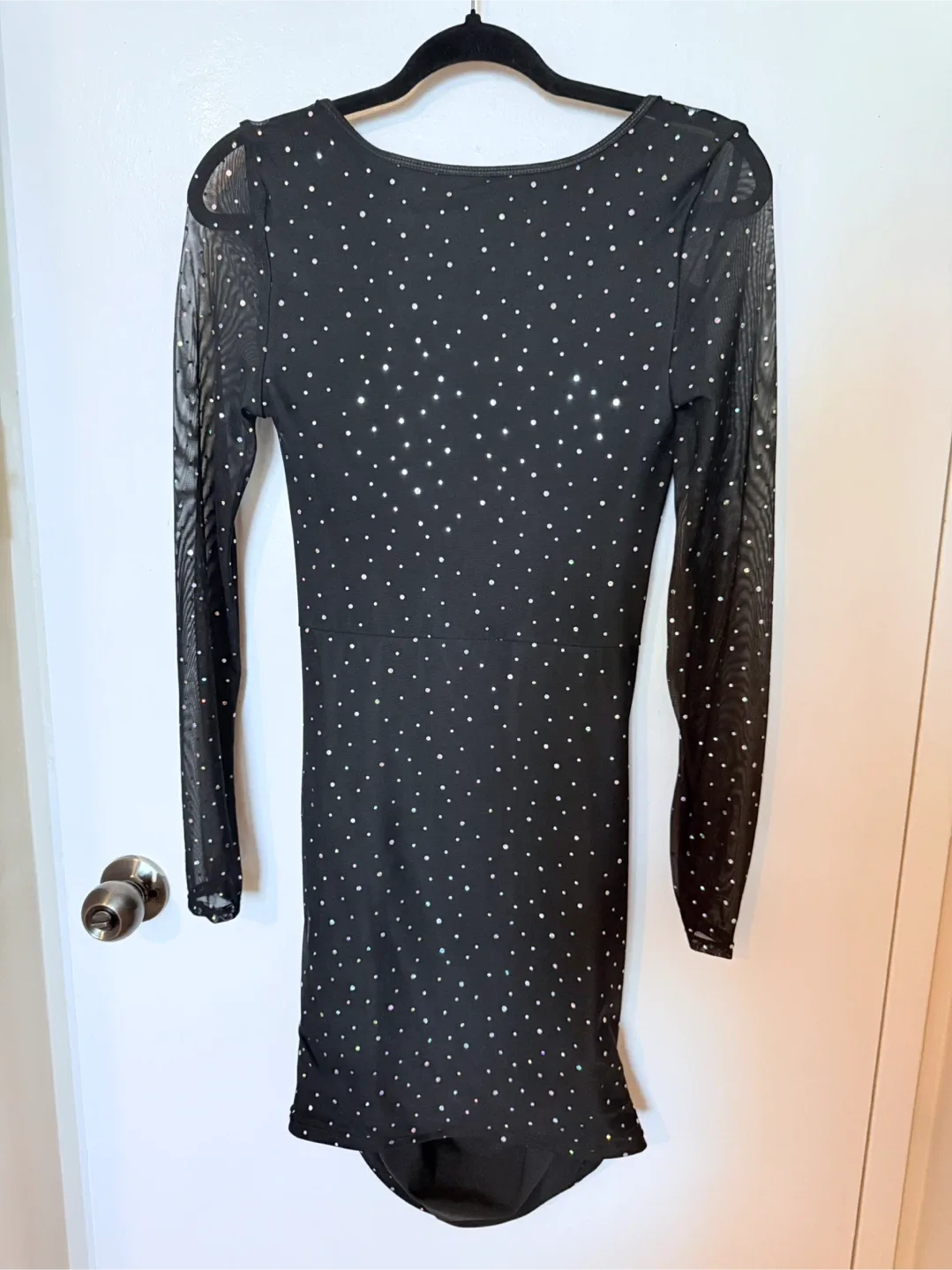 Beautiful dresses-Like New image indicator(9)