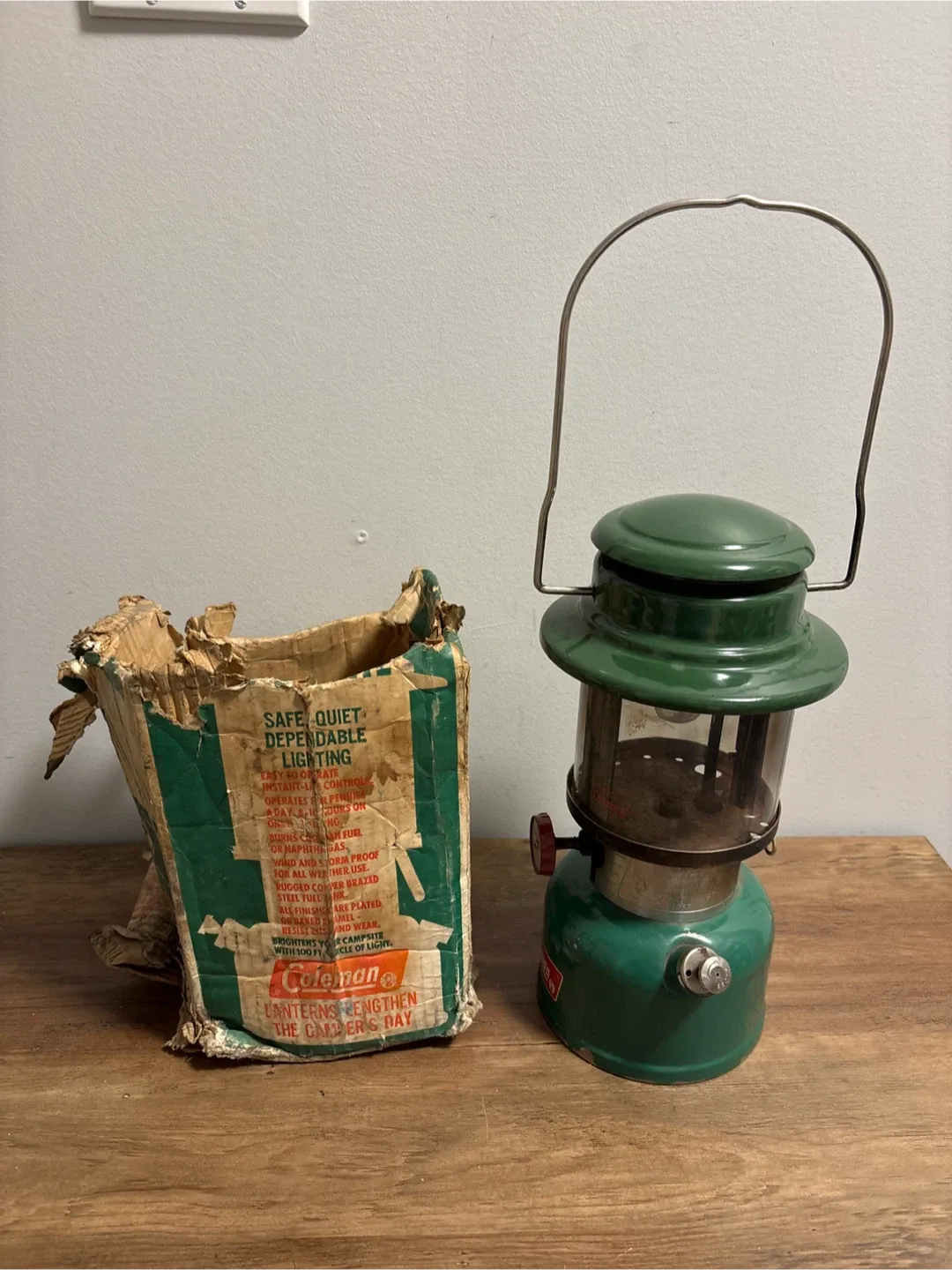 Vintage Coleman Model 335 Green Lantern image indicator(9)