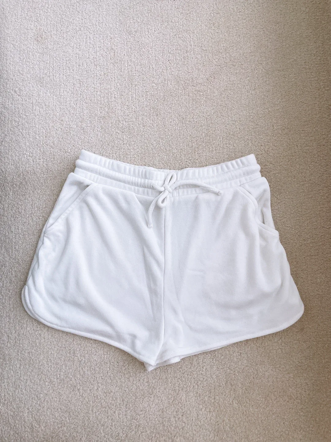 Women’s white shorts zara thumbnail