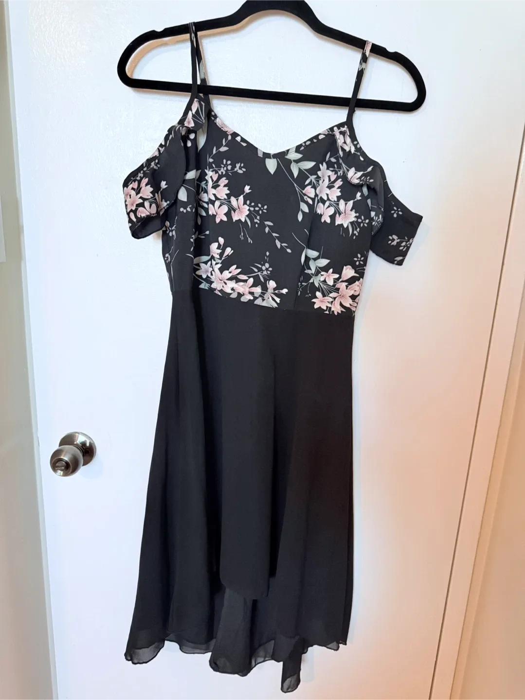 Black Floral Dress image indicator(2)