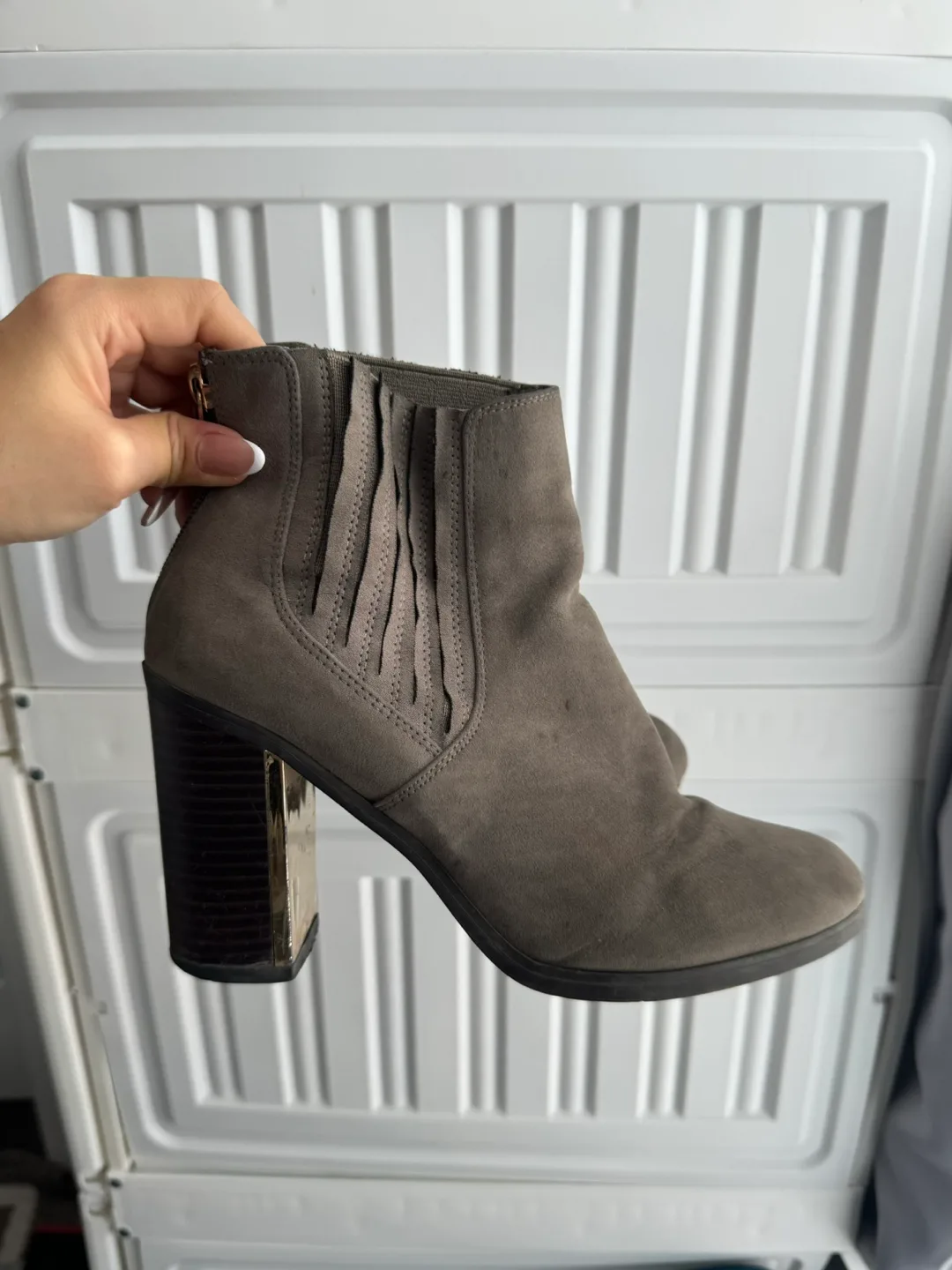 Fall Boots image indicator(2)