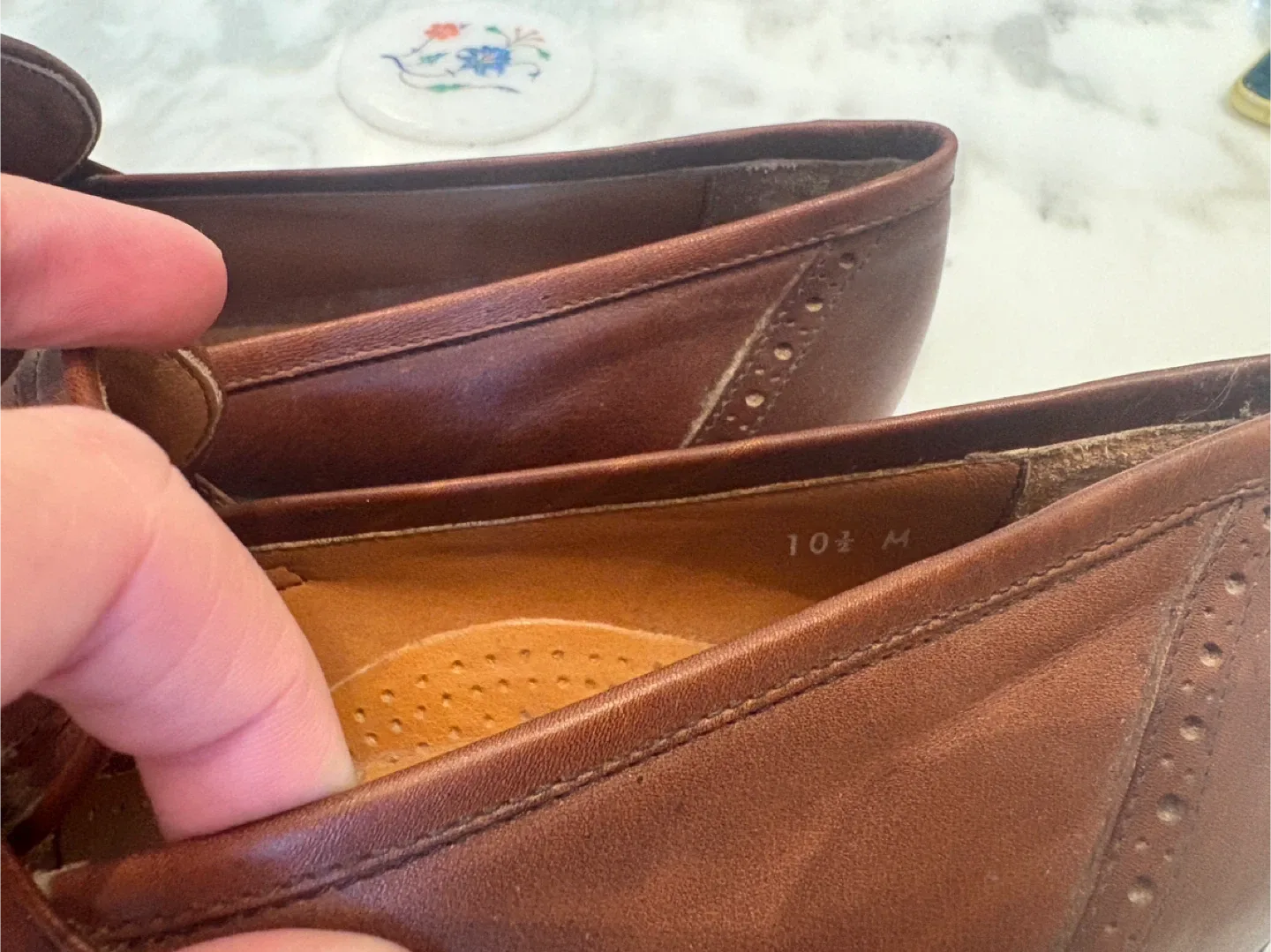 Bally Leather Tassel Loafers - Size 10.5 image indicator(5)