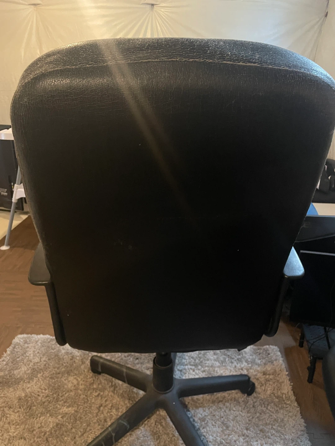 Black Office Chair - photo 3
