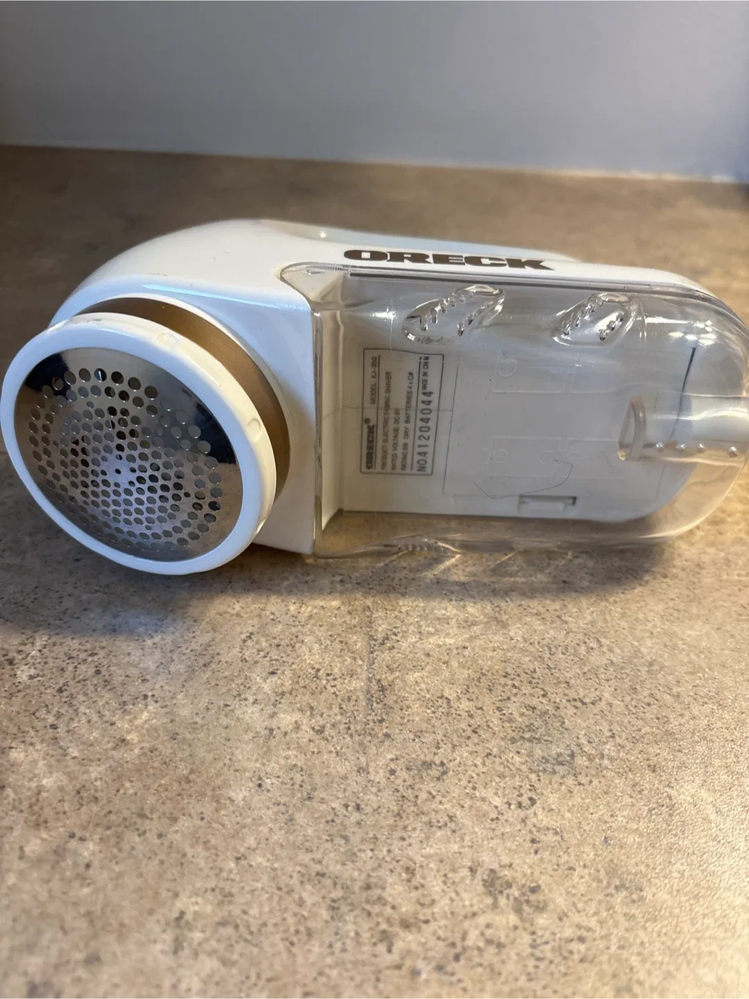 Oreck Fabric Shaver batteries included image indicator(2)