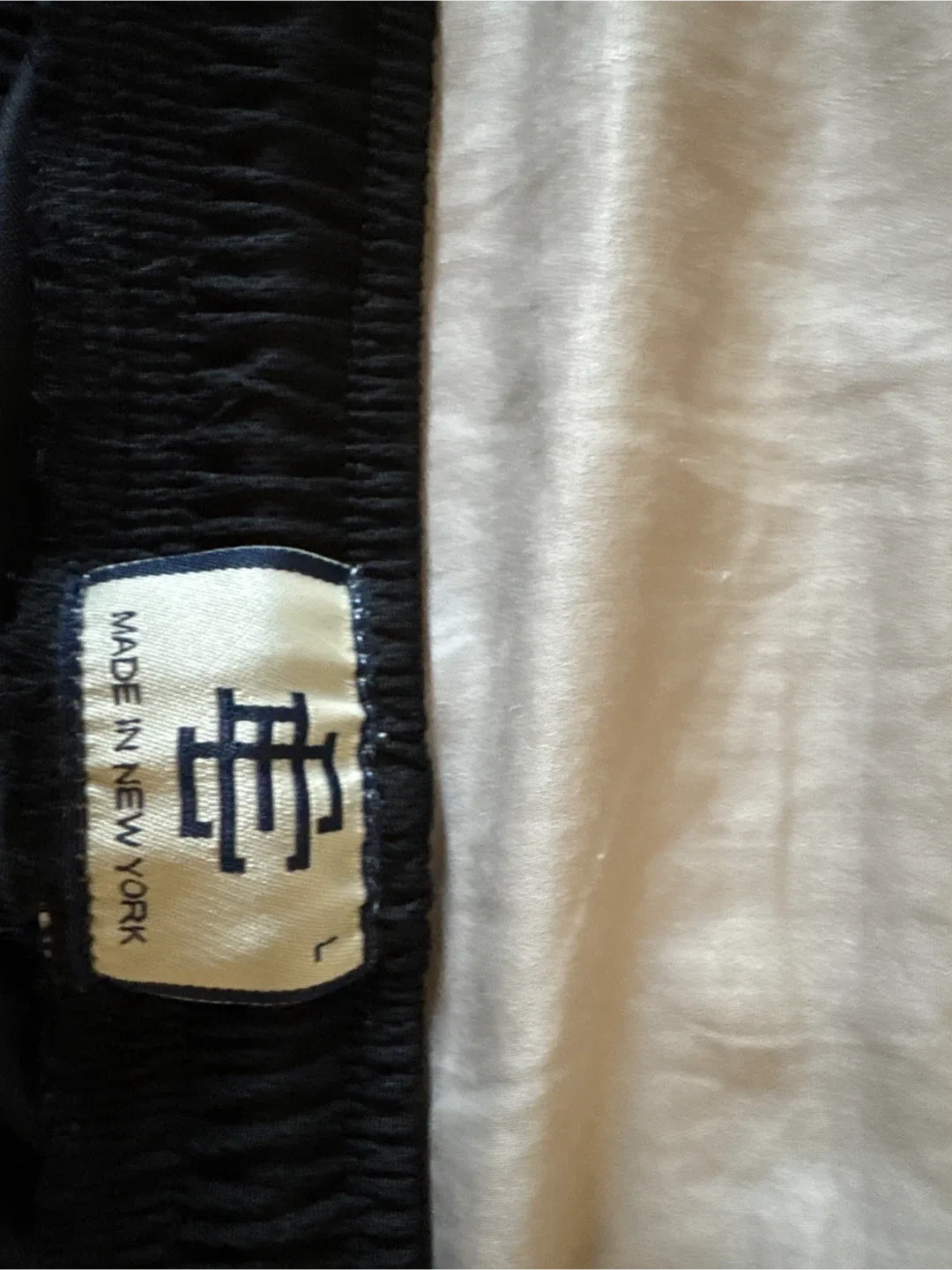 Eric Emanuel Shorts - Size L image indicator(2)